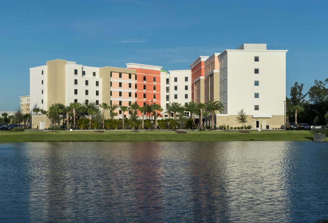 Home2 By Hilton Cruise Port Hotel