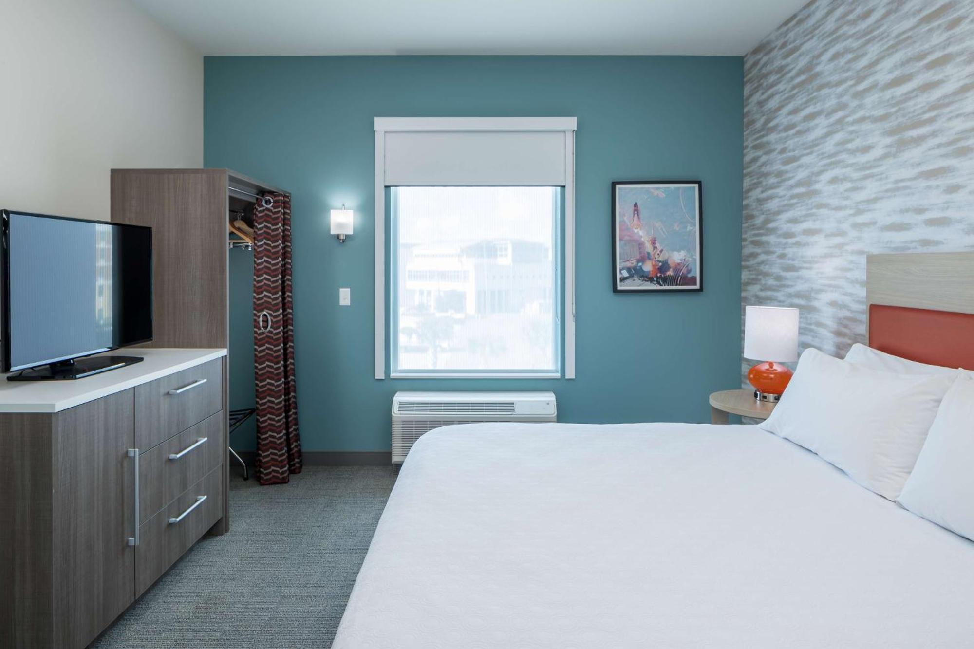 Hotel Home2 By Hilton Cruise Port
