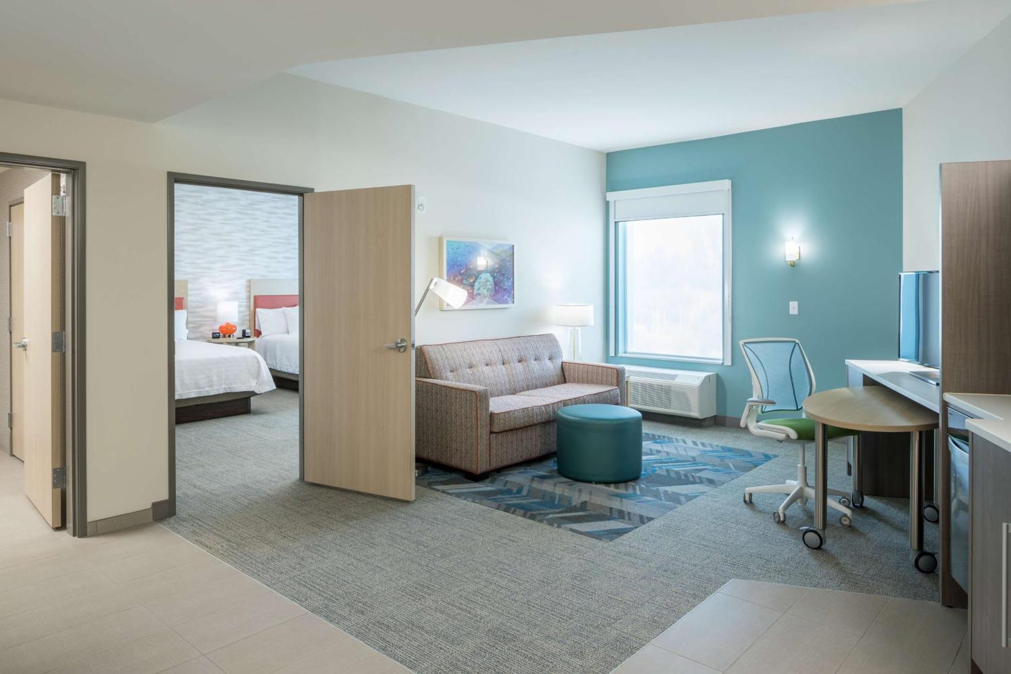 Hotel Home2 By Hilton Cruise Port