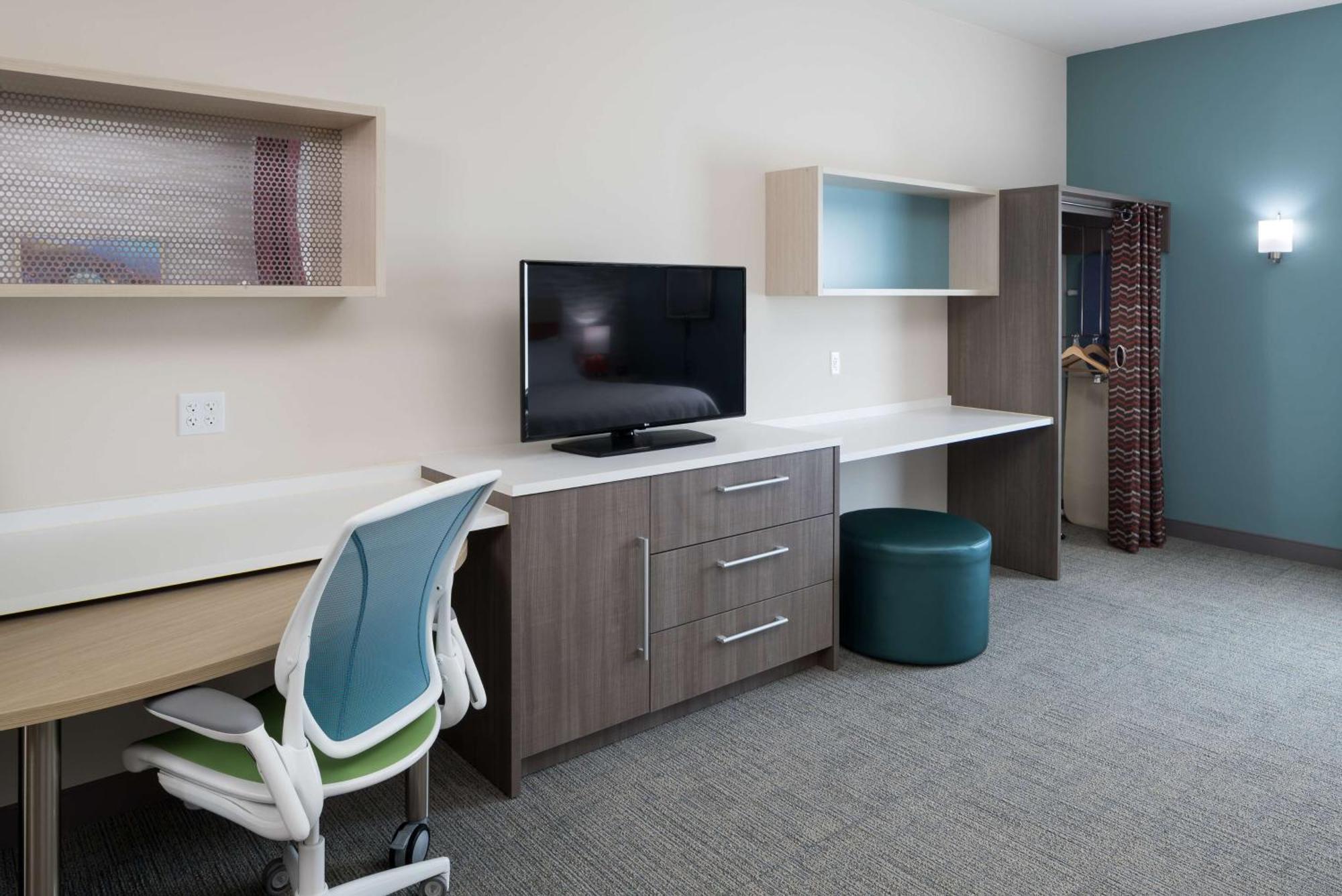 Home2 By Hilton Cruise Port Hotel 3*