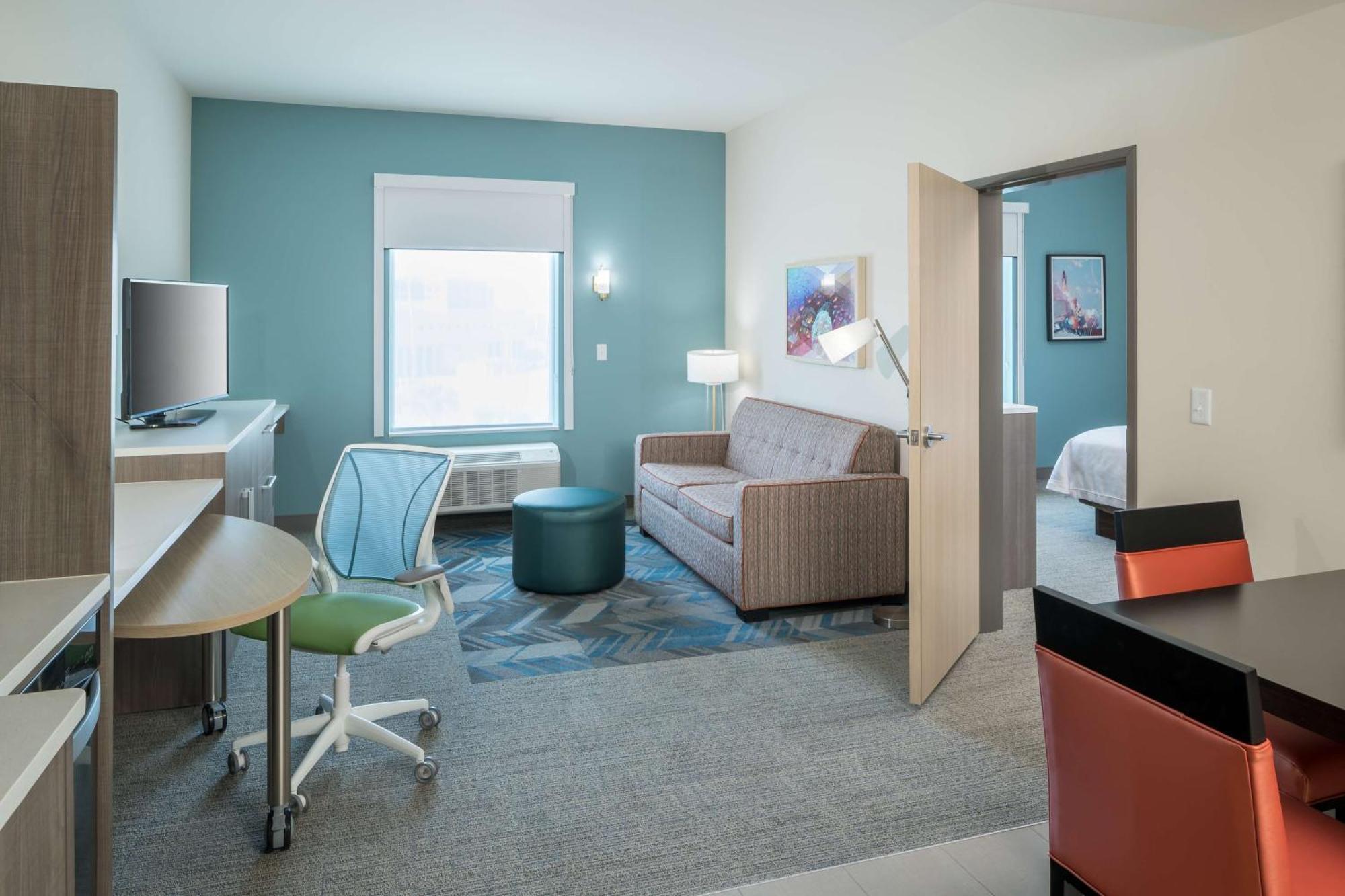 Home2 By Hilton Cruise Port Hotel 3*
